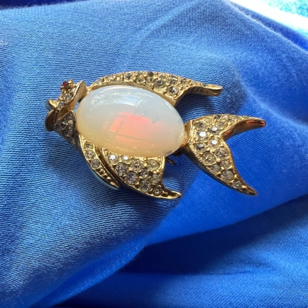 Vintage Les Bernard Jelly Gold Fish Brooch Pin